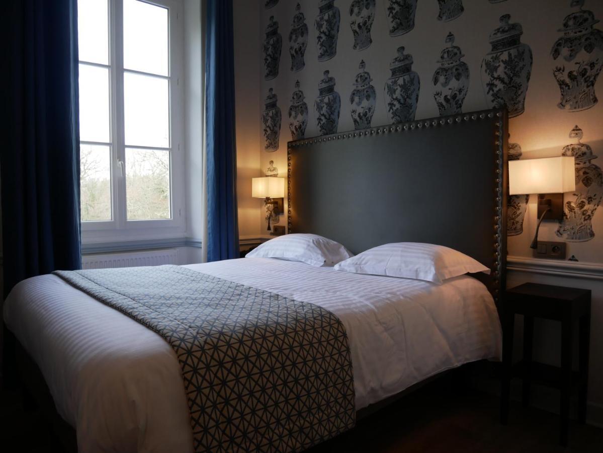 Logis Domaine De Valaudran Hotel Salbris Exterior photo